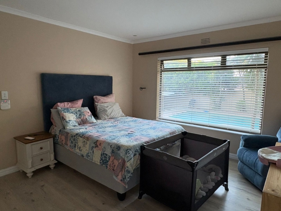 4 Bedroom Property for Sale in Flamingo Vlei Western Cape
